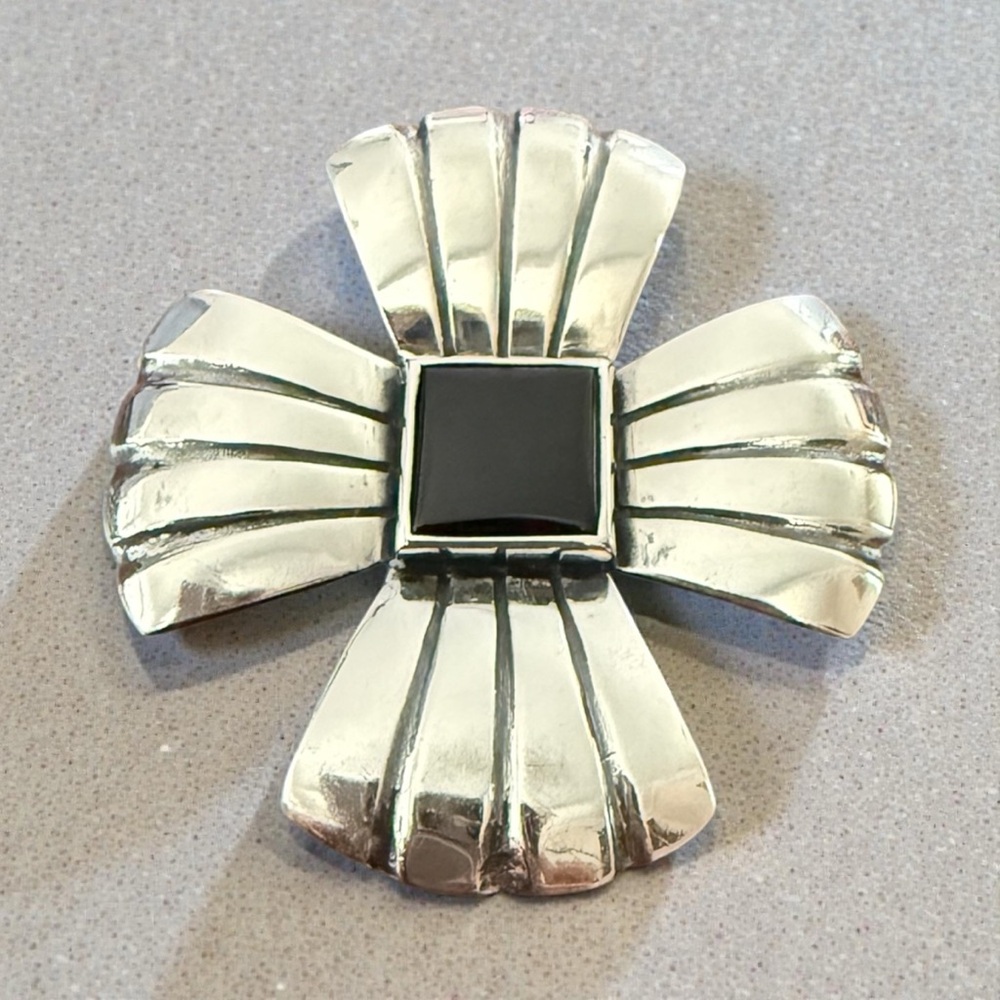 James Avery Retired Maltese Cross Sterling Silver and Black Onyx Pendant/Brooch